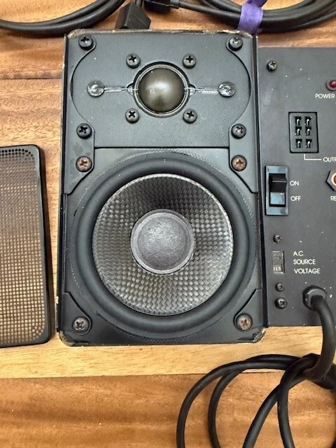 Altavoces ADS 2002 con reproductor de cassette Nakamichi 250 Foto 2 de 4