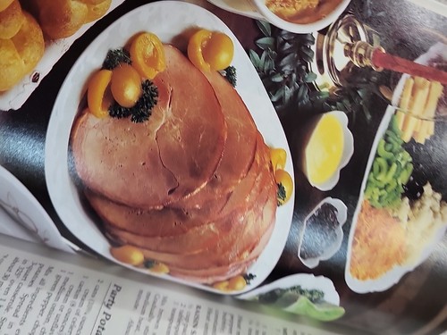 Betty Crocker's Christmas Cookbook 1988 Cookies Dessert Dinners 400 Recipes - Bild 11 von 19