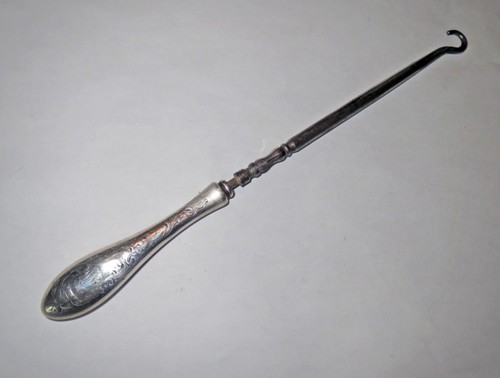 Stunning Antique VICTORIAN STERLING SILVER BOOT GLOVE HOOK - ELABORATE ENGRAVED - Picture 5 of 6