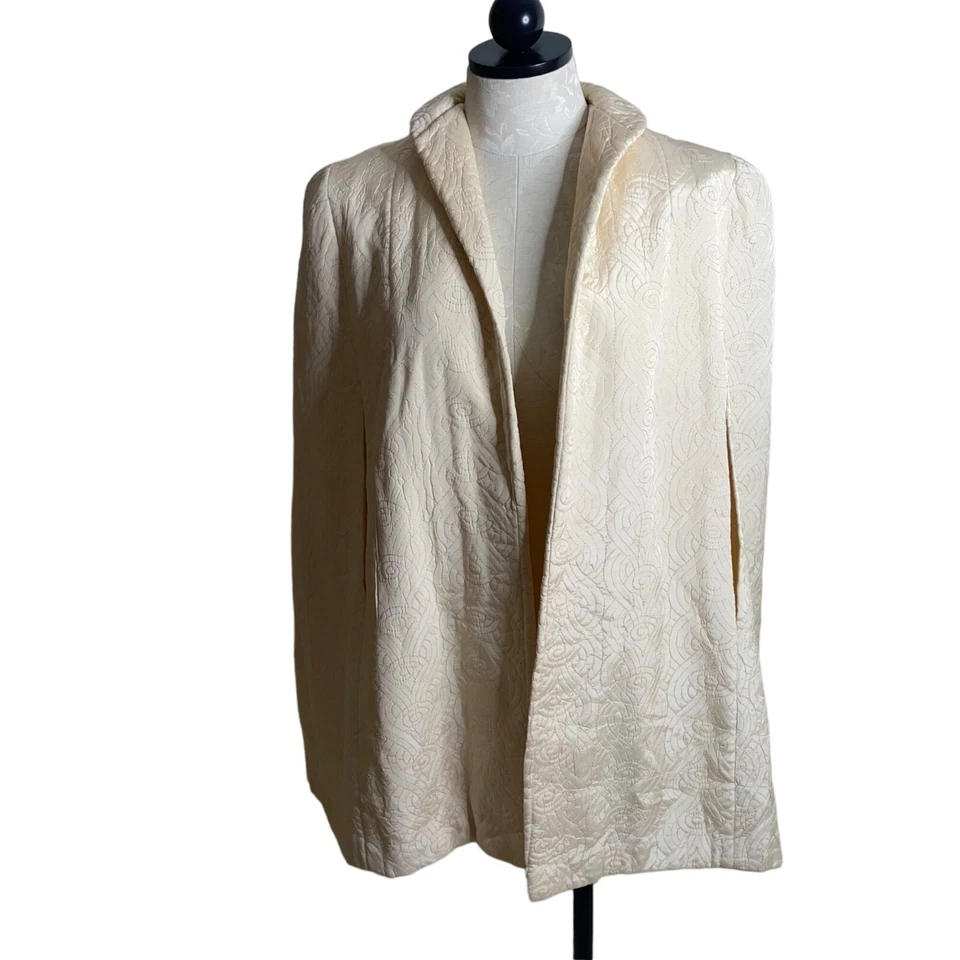 Sangers Capelet Womens Vintage Size Medium Cream Silk Quilted Lined Open Front - Image 2 of 4
