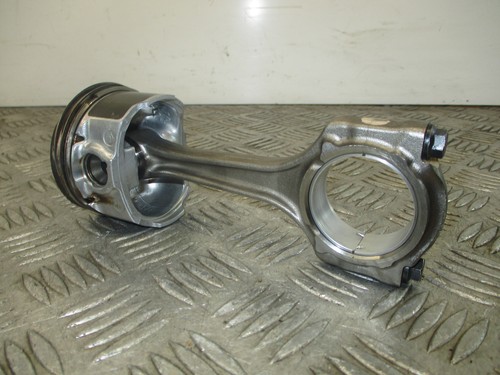 2016 Fiat 500 1.4 Turbo Abarth 312A. Connecting/Con Rod & Piston 49.5K - Picture 2 of 6