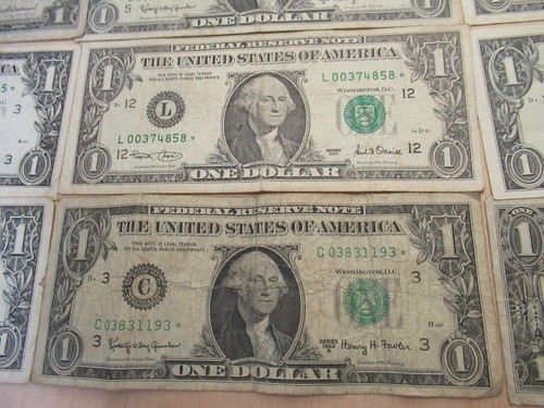 HUGE Lot of 70 - $1 Dollar *STAR NOTES*, US Older Currency, Some Blue Red Seals - Picture 6 of 17