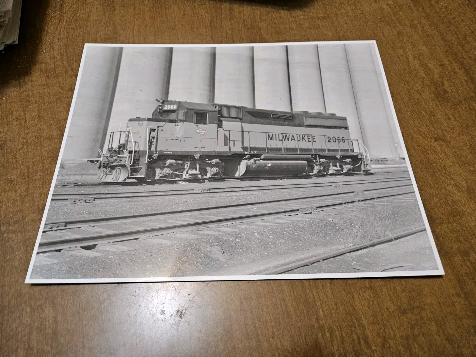 Picture 1 of 4