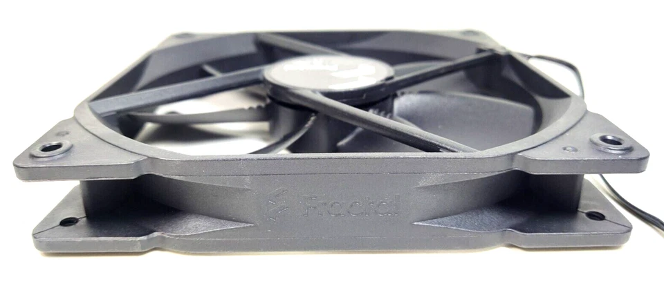 3x Fractal Design Dynamic X2 GP-14 140mm Case Fans Black 3-Pin New OEM - Image 3 of 4