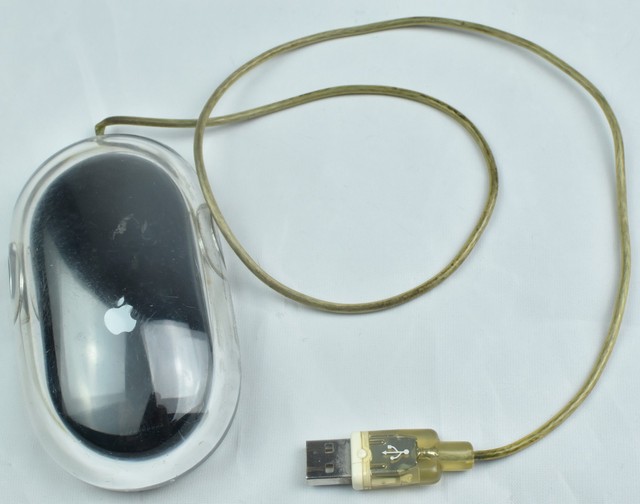 GENUINE Apple Pro Mouse M5769 Wired USB Optical Black FAST FREE SHIPPING!