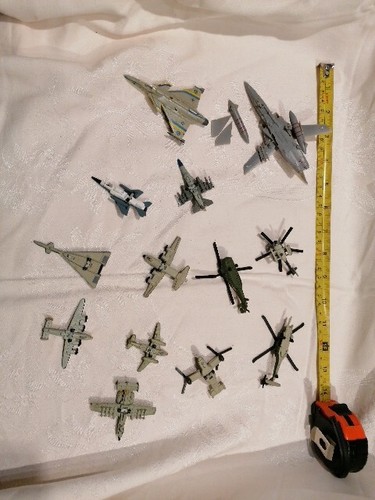 Military Militär 9xFlugzeuge, 3xHubschrauber LGTI 1:200? Modelbau Spur N? Konvol - Bild 2 von 7