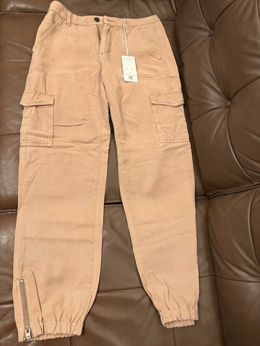 Guess Bowie Chino Cargo Hose 26 hellbraun, mehrere Taschen Jogger Reißverschluss Bein
