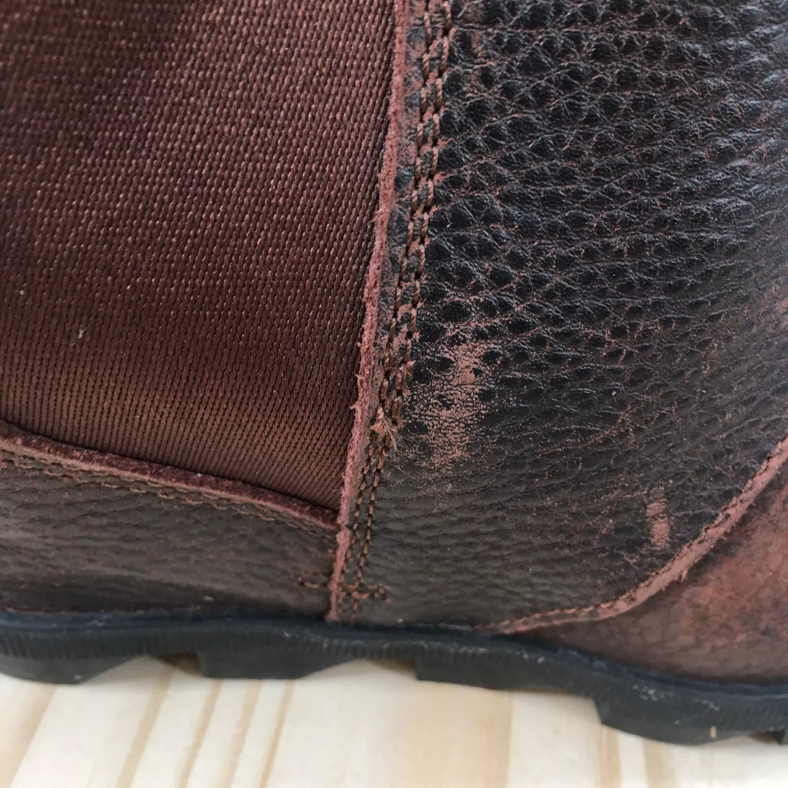 sorel joan arctic wedge ii chelsea pull on bootie leather boots