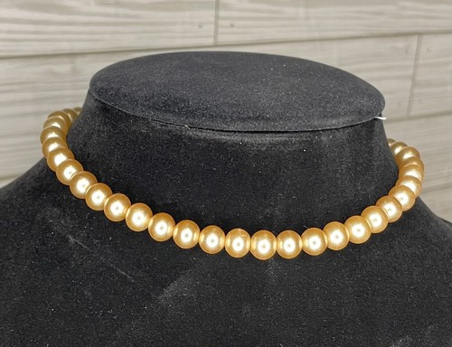 Vintage faux pearl choker Cottage Granny Core Mom Present Gift Birthday - Picture 1 of 4