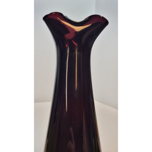 18" Hand Blown Decorative Art Glass/Vase Ruffled Top Amethyst Purple - Picture 5 of 6
