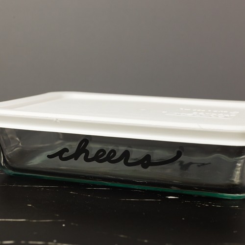 Plato rectangular de vidrio Pyrex 7x5x1,5” #7210 con tapa de plástico blanco - Leer - Imagen 4 de 5