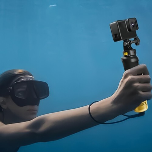 Extendable Camera with Charging Capability for Outdoor Enthusiasts - Afbeelding 4 van 8