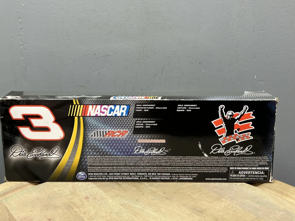 Camión transportador Dale Earnhardt #3 NASCAR Authentics The Intimidator Foto 4 de 4