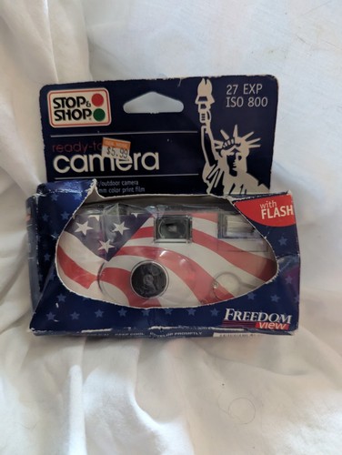 Vintage 35 mm color disposable camera brand new! American flag themed