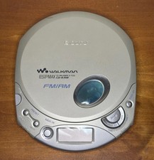 Sony Walkman CD Player D-F200 FM AM ESPMAX Portable CD-R/RW Silver Tested