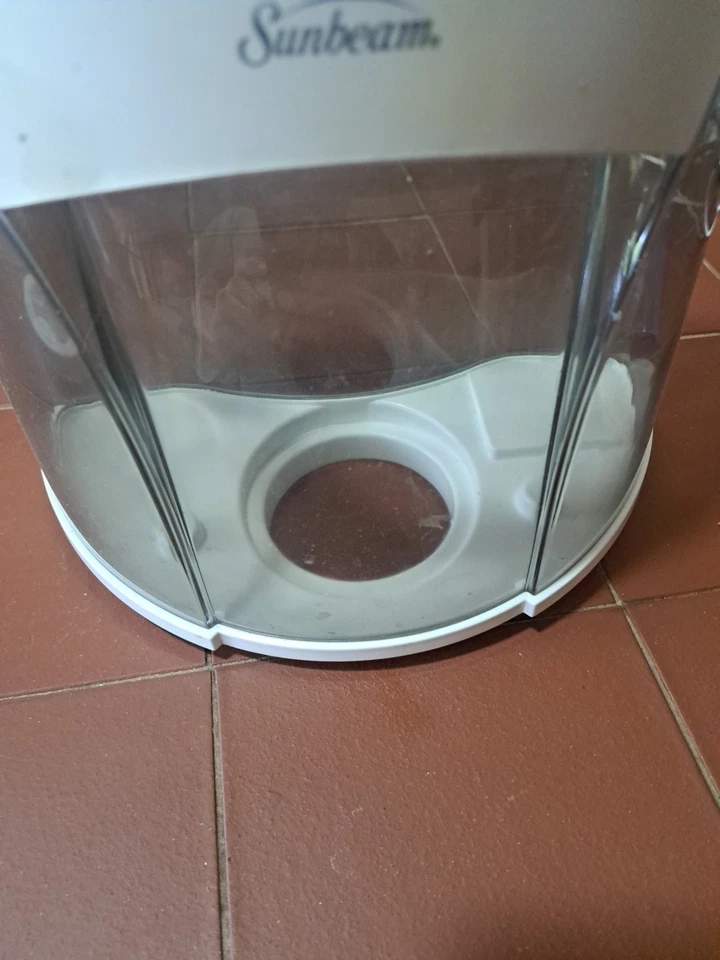 Sunbeam Model  SWM6000  Warm Mist Humidifier Tank ONLY No Cap - Image 4 of 4