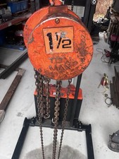 CM Cyclone 1-1/2 Ton Chain Hoist