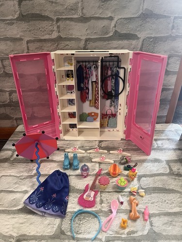 Konvolut Barbie Fashionista Ultimate Schrank Kleiderbügel Gitarre weiteres Puppenzubehör - Bild 9 von 11