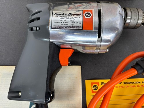 Taladro de velocidad variable NOS Black & Decker 3/8” 7120 con bloqueo de velocidad eléctrico con cable - Imagen 5 de 9