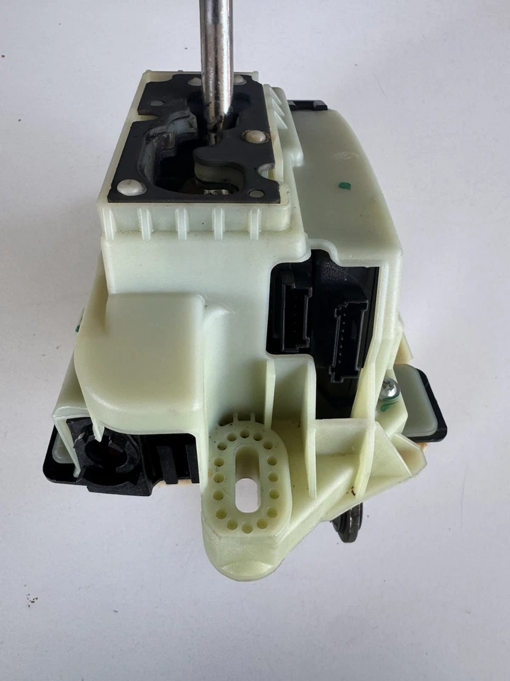 🟩03-09 Mercedes W203 W209 C230 C320 C240 C280 Floor Gear Shifter 203 267 6124 - Image 3 of 4