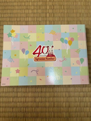 Sylvanian Families 40th Exhibition Exclusive Anniversary Collection Book - Bild 2 von 5
