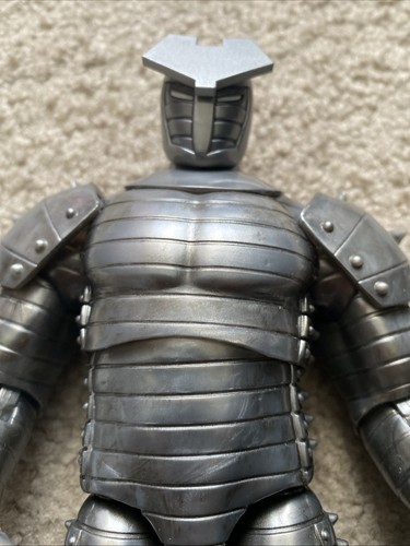 Hasbro Marvel Legends Destroyer Figure (pre-owned/complete) - Imagen 2 de 3