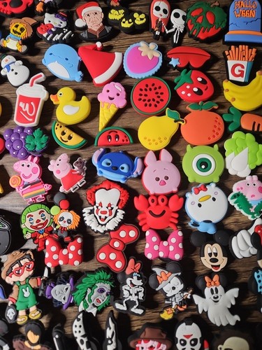 Lot Of 182 Assorted Croc Charms. See Pics. - Picture 12 of 18