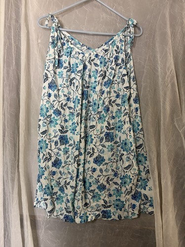 Ancienne robe femme marine moyenne fleurs bleues cravates sur épaules