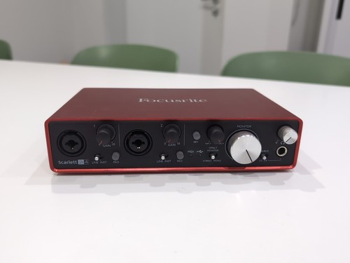 Interfaccia audio USB Focusrite Scarlett 2i4 di seconda generazione - Foto 1 di 4