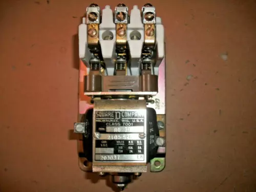 SQUARE D 7001 RO 30 DC MAGNETIC RELAY 3 N.O. POLES 32VDC COIL - 6 AVAILABLE