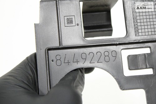 2019 CHEVROLET TRAVERSE LT HUMAN MACHINE INTERFACE MODULE MOUNT BRACKET OEM - Picture 4 of 6