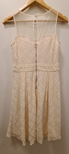 Soieblu Women's Dress Medium Lined Ivory Lace Overlay Vintage Style Romantic EUC - Picture 5 of 10