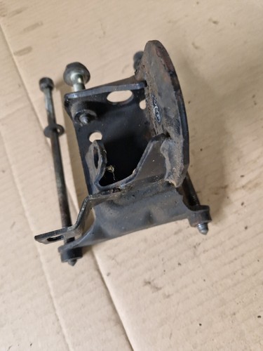 VW CORRADO / PASSAT B3 1.8 2.0 16V G60 FWD AUTOMATIC FRONT ENGINE GEARBOX MOUNT - Picture 3 of 7