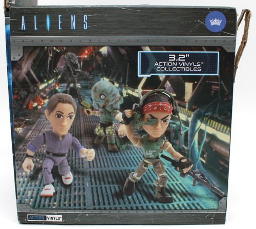 Lot of 12 Aliens Loyal Subjects Action Vinyls with Display New in Box - Picture 4 of 7