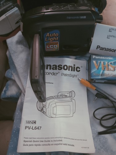 Panasonic Palmcorder PalmSight Camcorder Model # PV-L647D No Battery - Picture 8 of 10