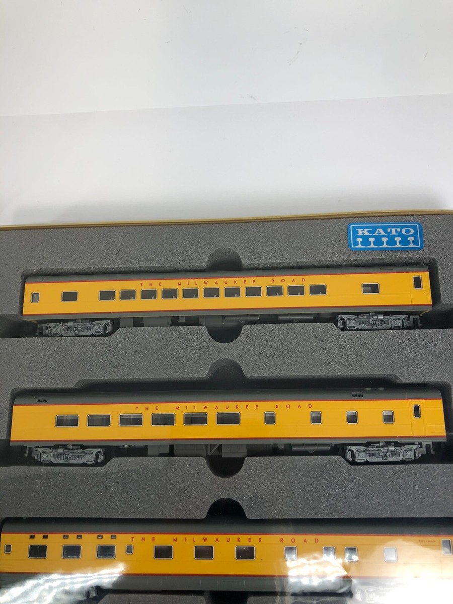 Kato N Scale 106-012 Milwaukee Road Streamliner 6-Car