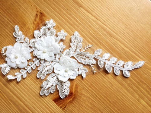 2pcs Embroidery Lace Appliqué Pearl Trims Sew On - Picture 3 of 10