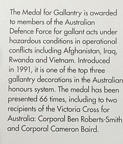 2017 25 Cent Legends of the Anzacs - Carded Unc Coin - Medal for Gallantry - Picture 3 of 4