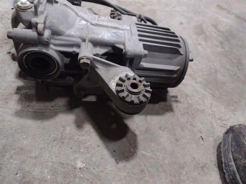 2007-2020 Mitsubishi Outlander Rear Differential Carrier Assembly OEM Foto 3 de 4