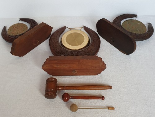 Vintage Ornate Anglo India Wood Hand Carved Relief Dinner Gong Stand - LOT OF 3 - Picture 11 of 12