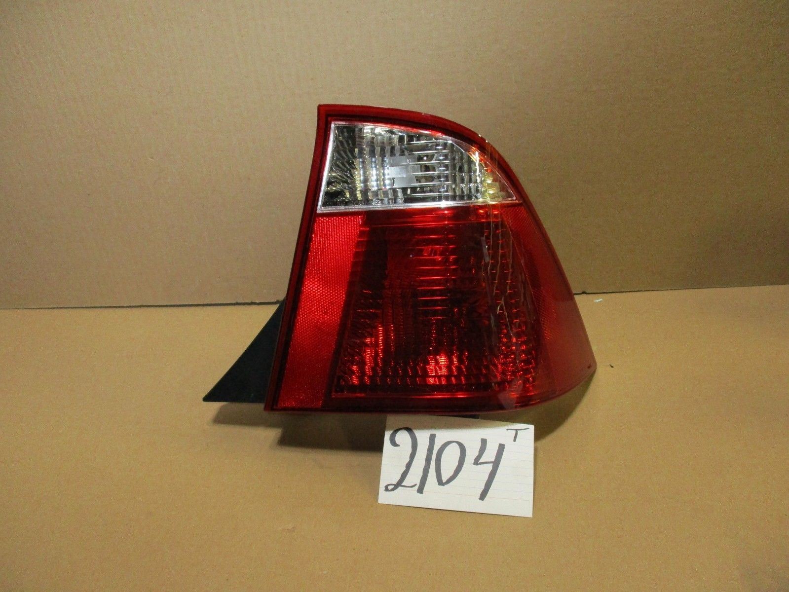 02 03 04 Focus 4 Door Sedan PASSENGER Side Tail Light Used Rear Lamp #2104-T 