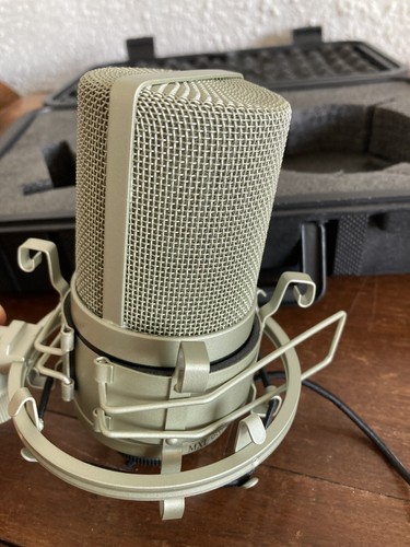 MXL 990 Large Diaphragm Condenser Microphone - Picture 4 of 6
