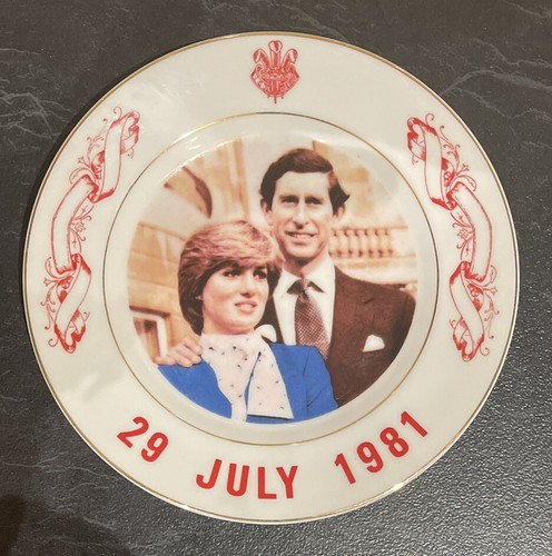 Royals Prince Charles Lady Diana Saucer & Gold Trim July 29 1981 - Picture 2 of 5