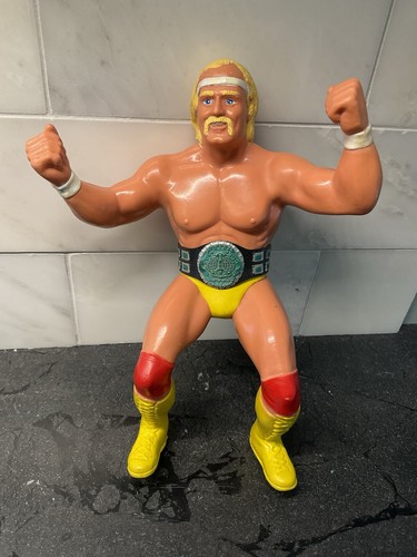 Hulk Hogan 8 WWF Action Figure With Championship B...