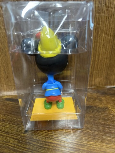 Disney Treasures 2003 Collectible Mickey The Tailor 1938 Mini -Bobber Bobblehead - Picture 3 of 4