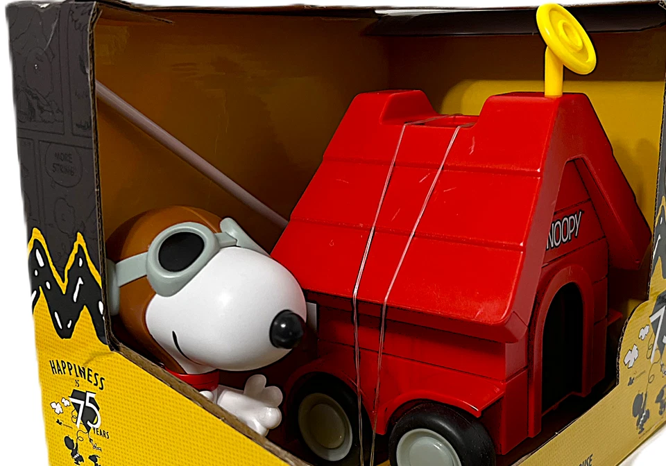 Peanuts Remote Control Snoopy with Doghouse 5" Tall 27 MHz NEW Ages 8+ NEW - Image 2 of 4