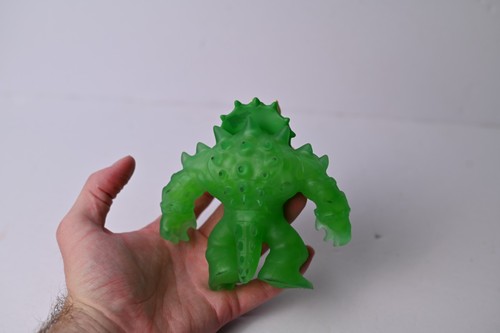 Heroes Of Goo Jit Zu Series 8 Glow Shifters Tritops Squeeze Stretch Figure Toy - Picture 6 of 10