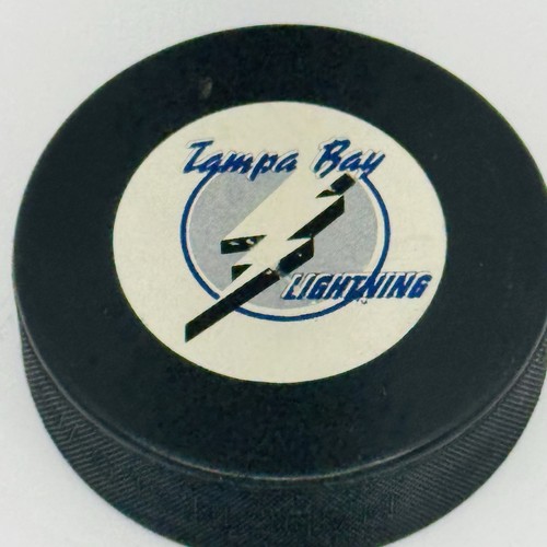 Tampa Bay Lightning Vintage NHL Hockey Puck Souvenir Collect Pucks Trench Mfg - Picture 2 of 9