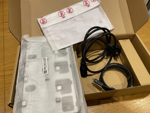 LG UltraFine 5K 27" Monitor 27MD5KA-B – Mac Display, Thunderbolt 3 - USED - Picture 12 of 14