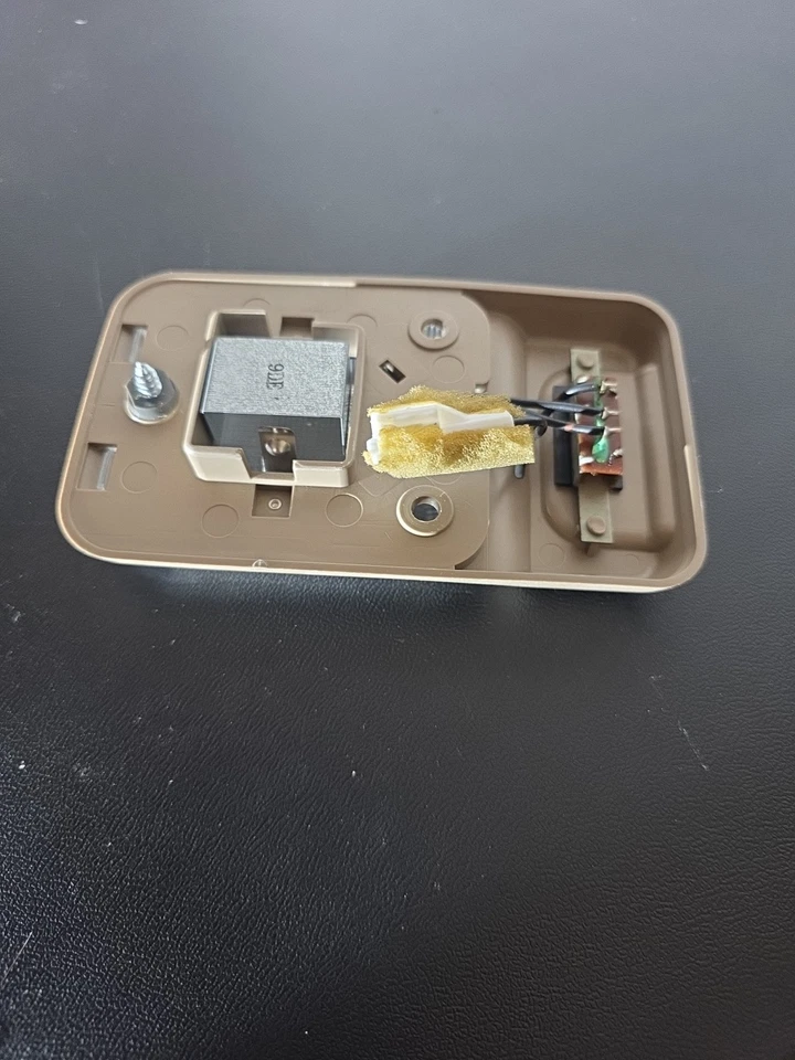 Conjunto de lámpara de luz de tocador mapa cúpula superior Isuzu Trooper 1998-2002 OEM #896EM Foto 4 de 4